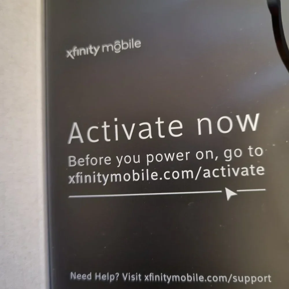NEW - Moto G Play cell phone - unlocked